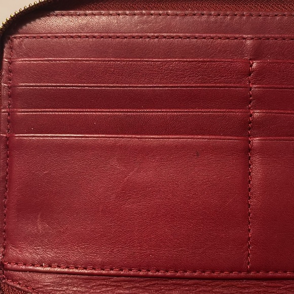 Coach burgundy crocodile-embossed wallet - Picture 6 of 14